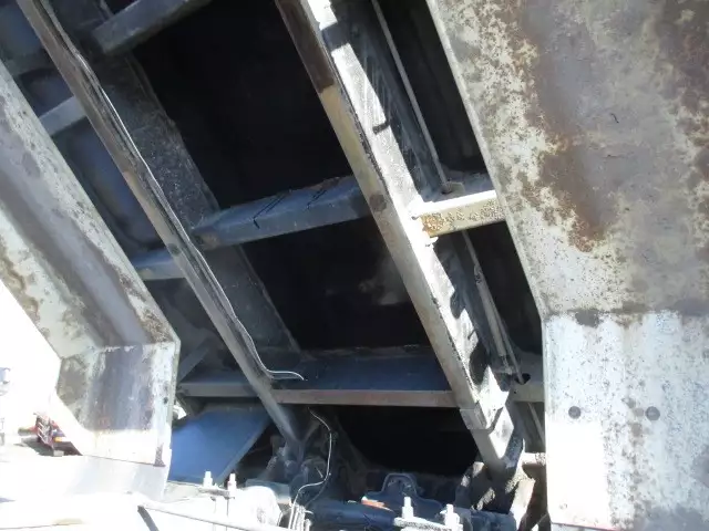 平成25年10月中古大型ダンプ三菱ふそうスーパーグレートの画像31