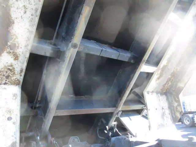 平成25年10月中古大型ダンプ三菱ふそうスーパーグレートの画像33