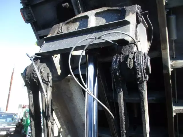 平成25年10月中古大型ダンプ三菱ふそうスーパーグレートの画像37