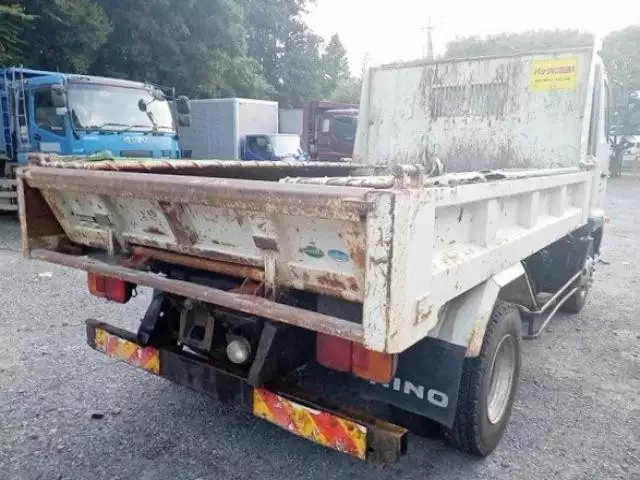 平成27年03月中古中型日野レンジャーの画像3