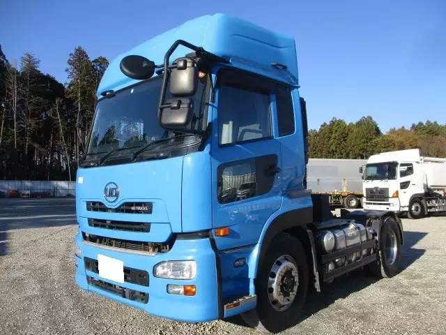 平成25年12月中古大型トラクタヘッド日産UD国産車その他の画像1