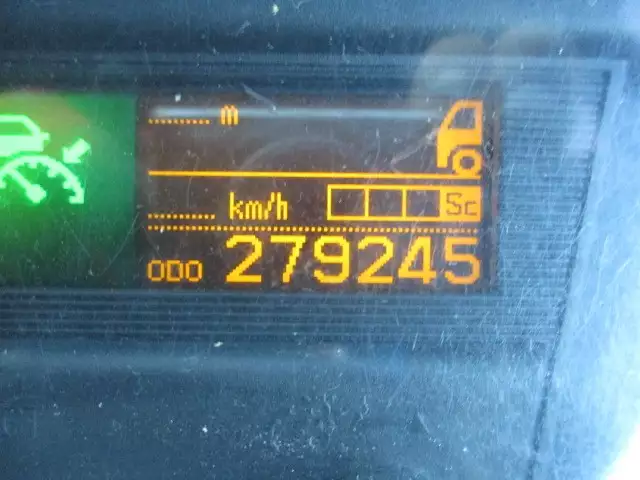 平成25年12月中古大型トラクタヘッド日産UD国産車その他の画像27