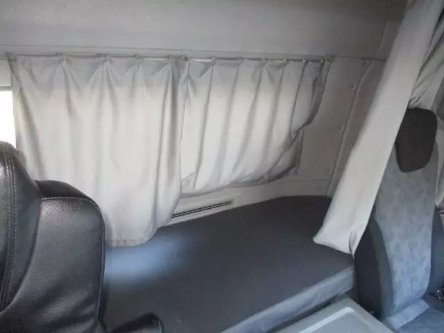 平成25年12月中古大型トラクタヘッド日産UD国産車その他の画像38