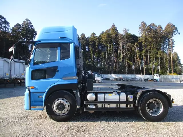 平成25年12月中古大型トラクタヘッド日産UD国産車その他の画像8