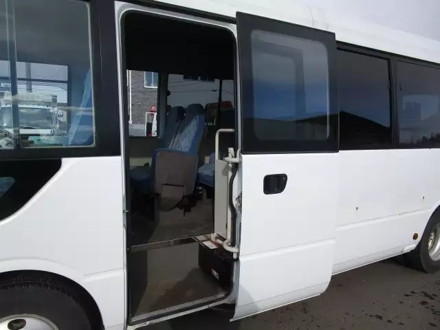 平成26年10月中古その他バス三菱ふそうローザの画像12