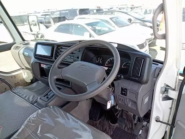 平成27年01月中古小型バス日野リエッセⅡの画像5