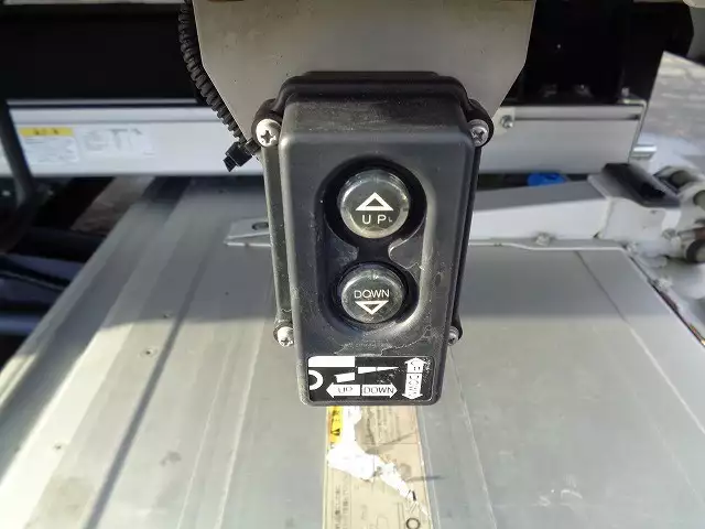 令和03年11月中古中型アルミバン・ウィング日野レンジャーの画像17