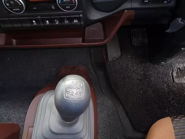 令和03年11月中古中型アルミバン・ウィング日野レンジャーの画像35