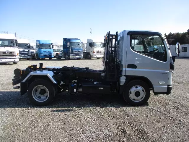 令和04年05月中古小型三菱ふそうキャンターの画像4