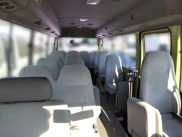 平成18年05月中古中型バストヨタコースターの画像7