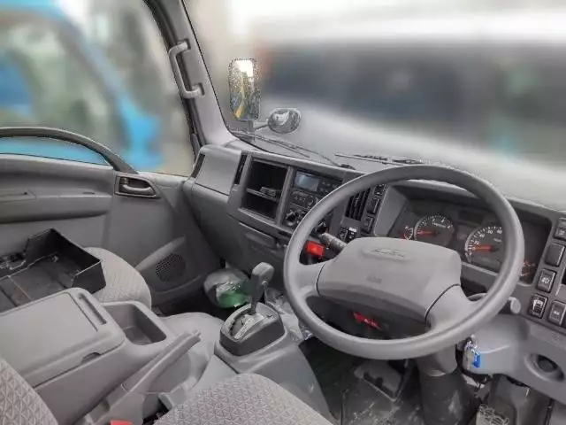 令和02年01月中古小型冷凍バン・ウィングいすゞの画像5