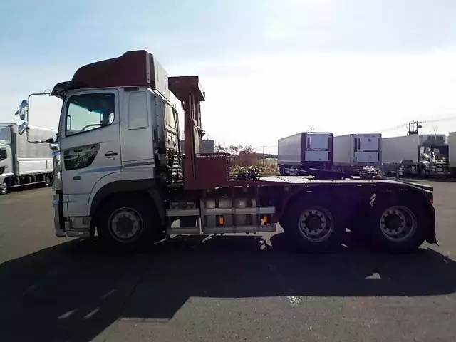 平成24年03月中古大型トラクタヘッド日野日野の画像8