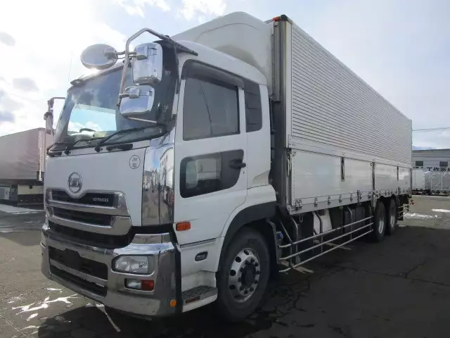 平成28年07月中古大型冷凍バン・ウィング日産UDクオンの画像1