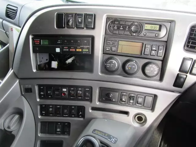 平成28年07月中古大型冷凍バン・ウィング日産UDクオンの画像10