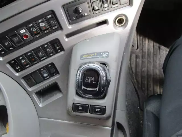 平成28年07月中古大型冷凍バン・ウィング日産UDクオンの画像11