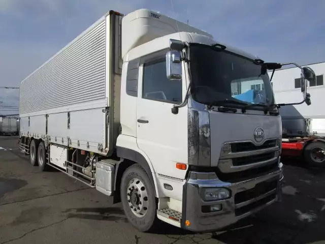 平成28年07月中古大型冷凍バン・ウィング日産UDクオンの画像3