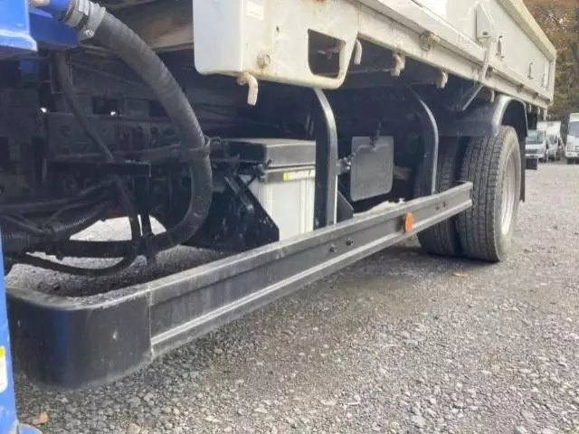 平成27年12月中古小型三菱ふそうキャンターの画像14