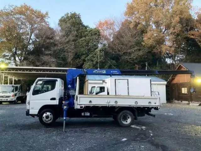 平成27年12月中古小型三菱ふそうキャンターの画像15