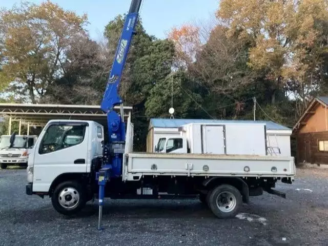 平成27年12月中古小型三菱ふそうキャンターの画像16