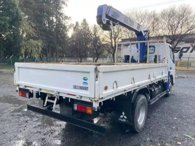 平成27年12月中古小型三菱ふそうキャンターの画像3