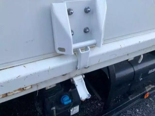 平成27年12月中古小型三菱ふそうキャンターの画像28