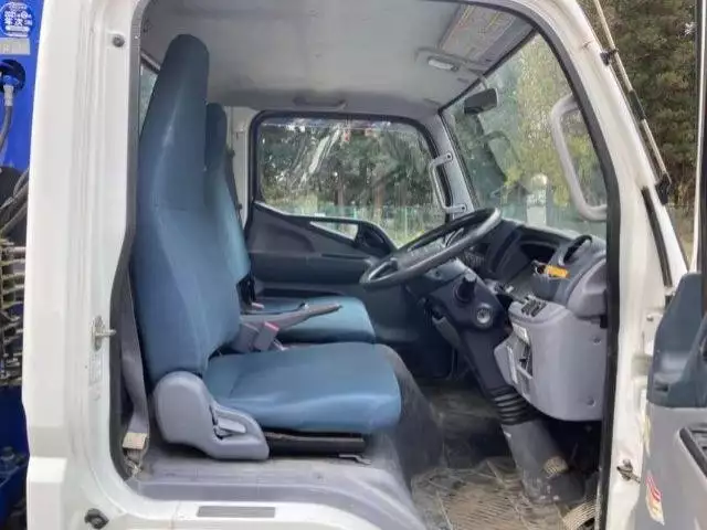 平成27年12月中古小型三菱ふそうキャンターの画像42