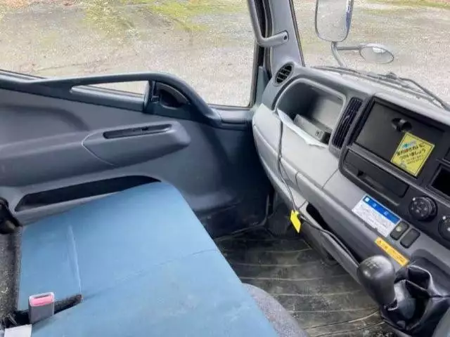 平成27年12月中古小型三菱ふそうキャンターの画像44