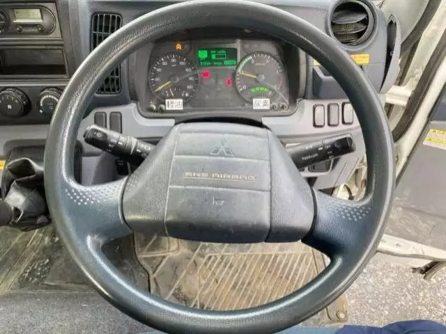 平成27年12月中古小型三菱ふそうキャンターの画像46