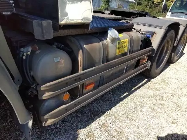 平成22年09月中古大型トラクタヘッドいすゞギガの画像14