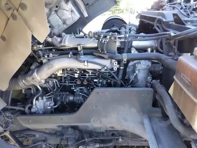 平成22年09月中古大型トラクタヘッドいすゞギガの画像6