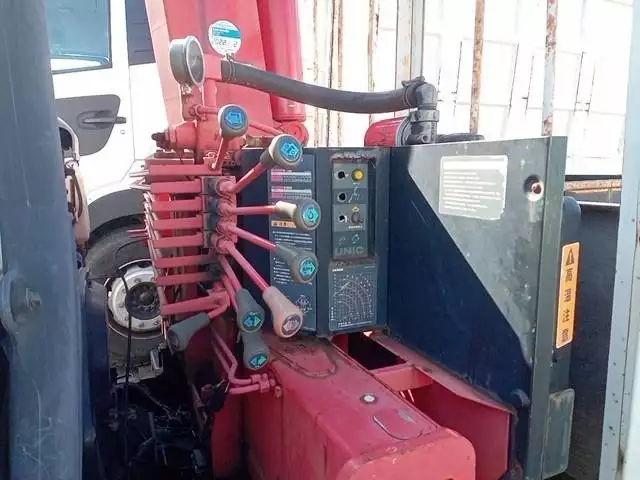 平成17年01月中古中型いすゞフォワードの画像13