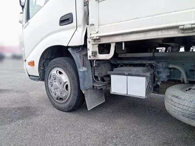 平成27年07月中古小型日野デュトロの画像20