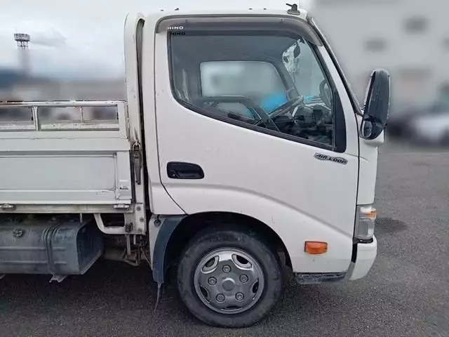 平成27年07月中古小型日野デュトロの画像27