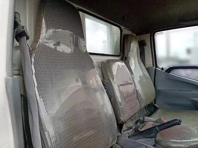 平成27年07月中古小型日野デュトロの画像40