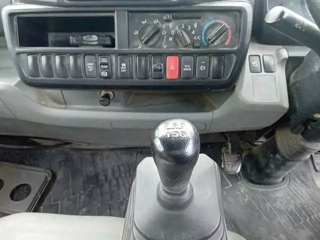 平成27年07月中古小型日野デュトロの画像44