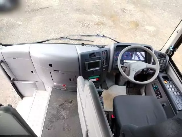 平成25年11月中古中型バスいすゞガーラミオの画像5