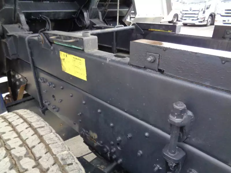 平成25年11月中古大型ダンプ三菱ふそうスーパーグレートの画像22