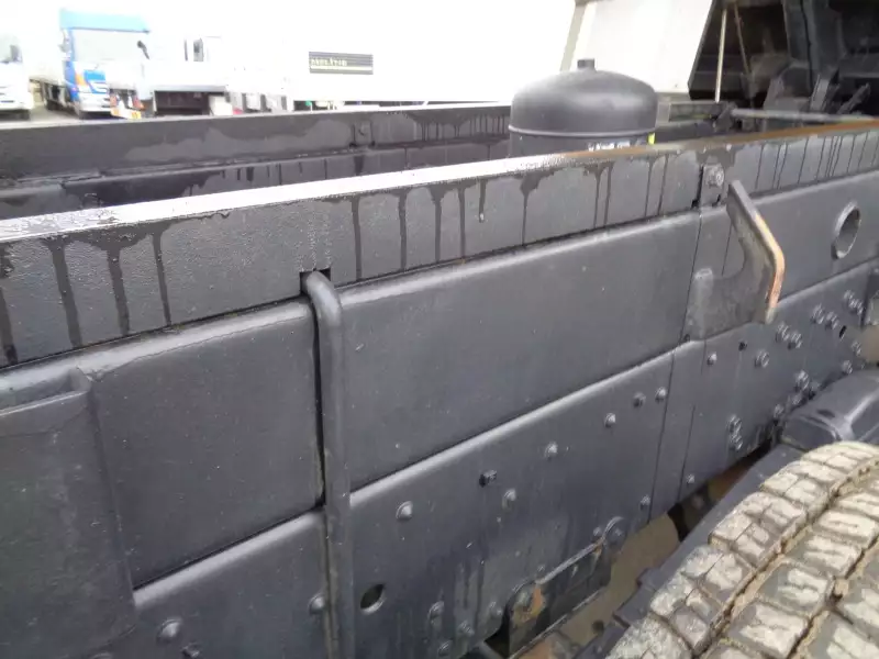 平成25年11月中古大型ダンプ三菱ふそうスーパーグレートの画像24