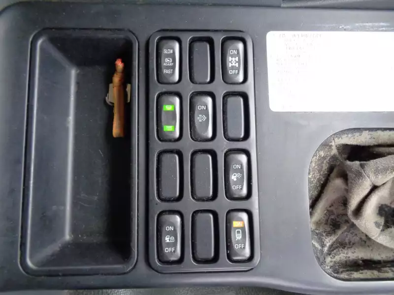 平成25年11月中古大型ダンプ三菱ふそうスーパーグレートの画像40