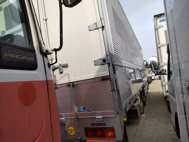 平成22年12月中古大型アルミバン・ウィング三菱ふそうスーパーグレートの画像4