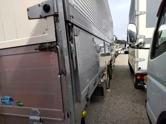 平成22年12月中古大型アルミバン・ウィング三菱ふそうスーパーグレートの画像5