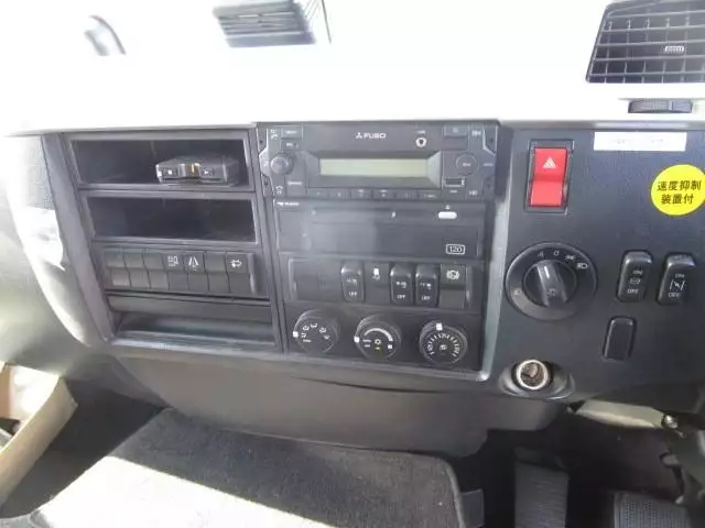 中古小型トラクタヘッドの画像1