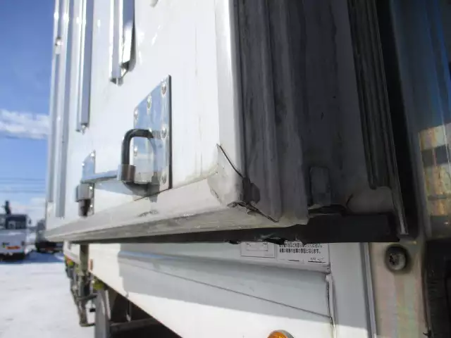 平成28年06月中古中型冷凍バン・ウィング日野レンジャーの画像16