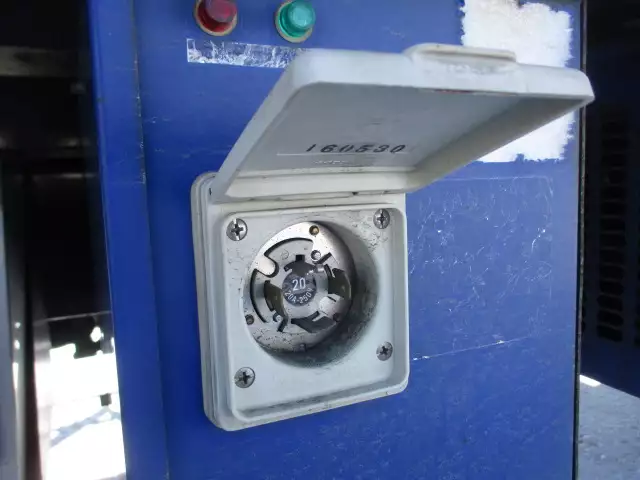 平成28年06月中古中型冷凍バン・ウィング日野レンジャーの画像28