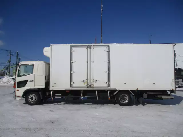 平成28年06月中古中型冷凍バン・ウィング日野レンジャーの画像8