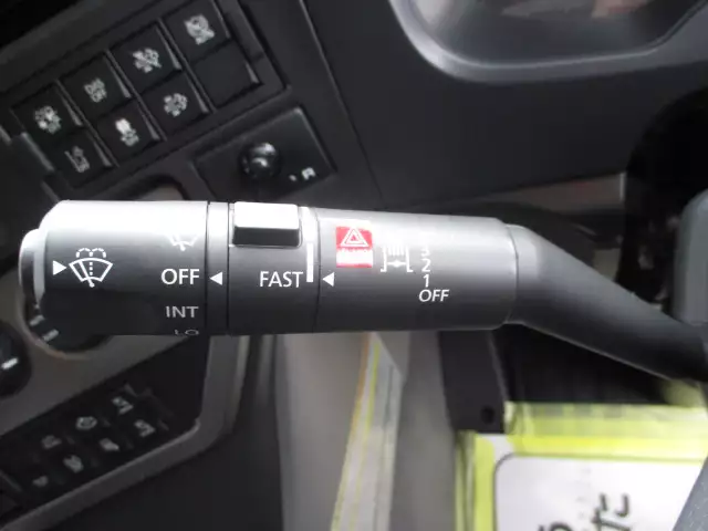 令和02年08月中古大型日産UDＵＤトラックスの画像39