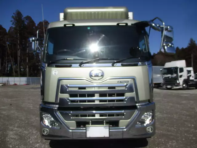 令和01年/平成31年02月中古大型冷凍バン・ウィング日産UDクオンの画像2