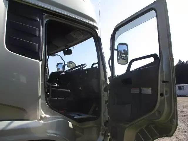 平成30年10月中古大型アルミバン・ウィング日産UDクオンの画像35