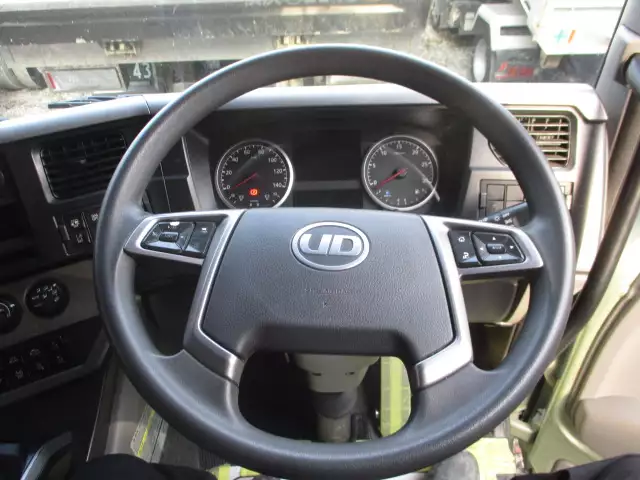 平成30年10月中古大型アルミバン・ウィング日産UDクオンの画像43