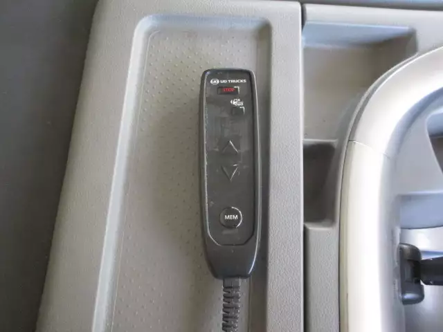 平成30年10月中古大型アルミバン・ウィング日産UDクオンの画像49